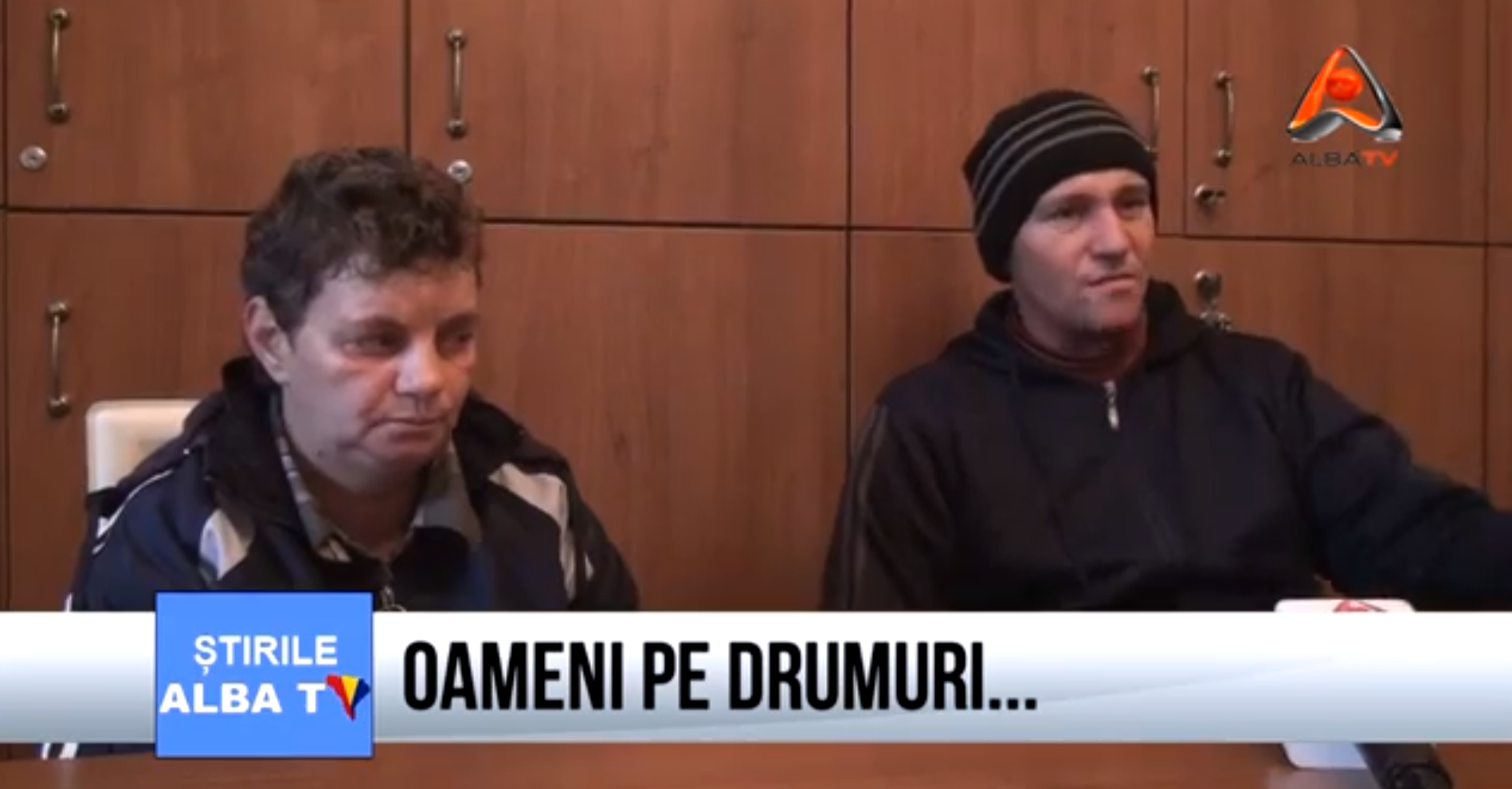 oameni-pe-drumuri