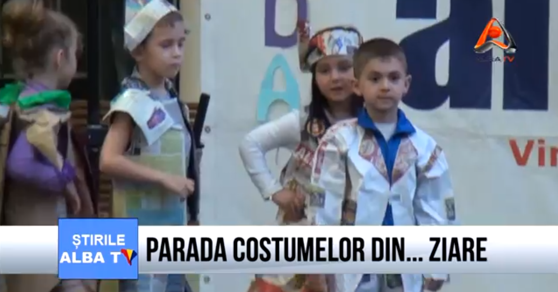 parada-costumelor-din-ziare