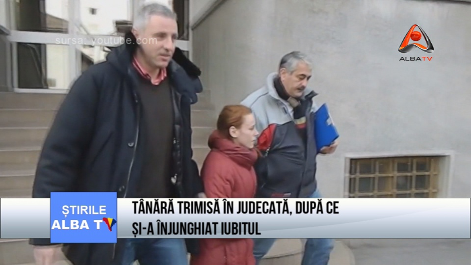 Tanara trimisa in judecata dupa ce si-a injunghiat iubitul